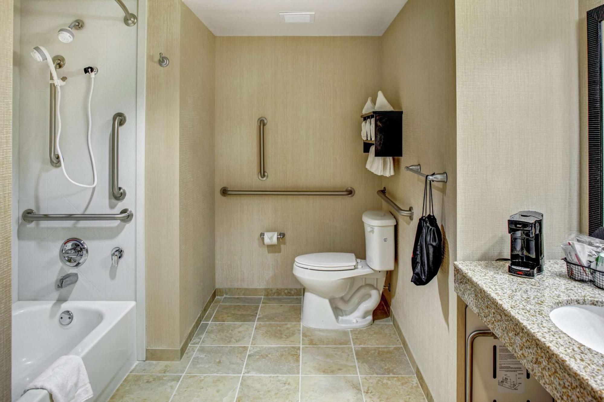 Hampton Inn Thomson Esterno foto